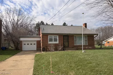 712 Mcdaniel Ave, Minerva, OH 44657