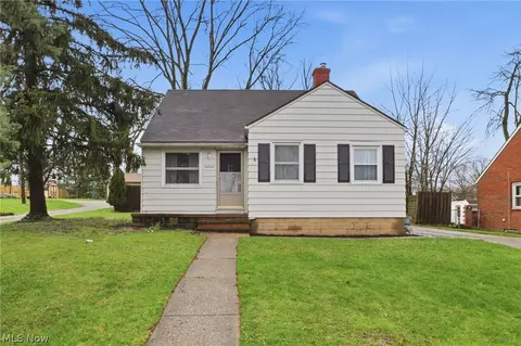 6703 Theota Ave, Parma, OH 44129