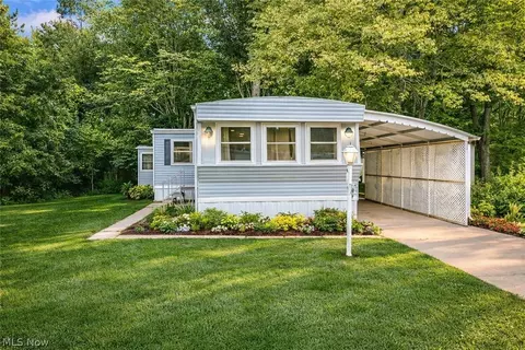 149 Cromwell Dr, Geneva, OH 44041