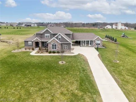 3984 Argyle Ln, Medina, OH 44256 photo 2