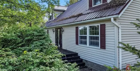 7170 Old Town Rd, Mount Perry, OH 43760