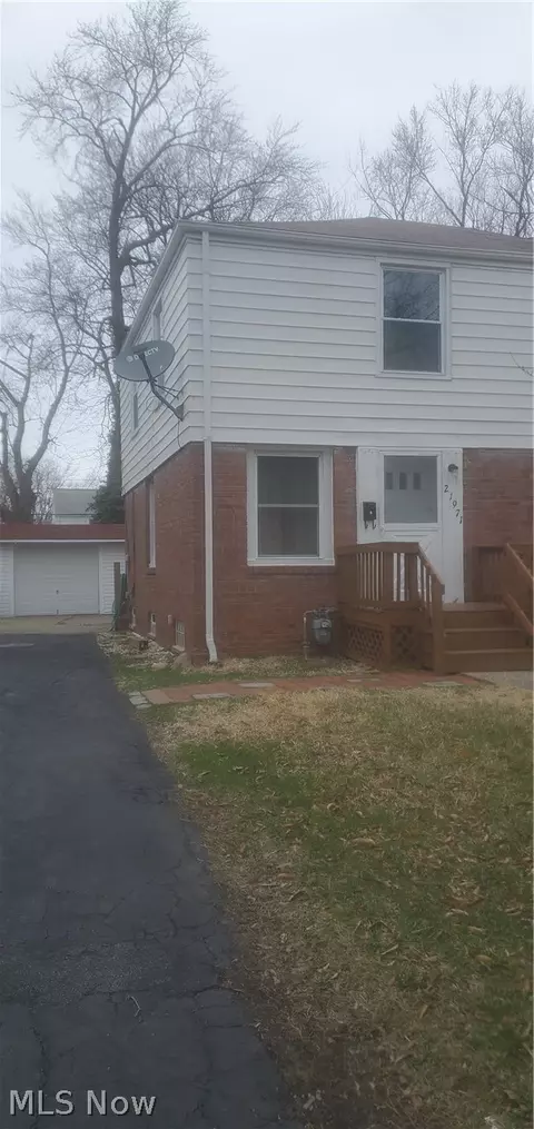 21971 Crystal Ave, Euclid, OH 44123