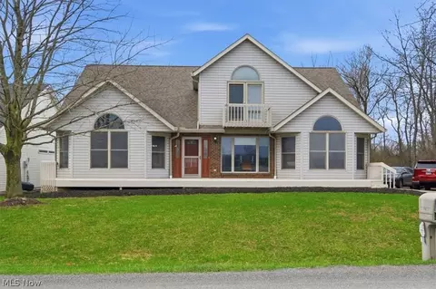 789 Country Club Dr, Howard, OH 43028