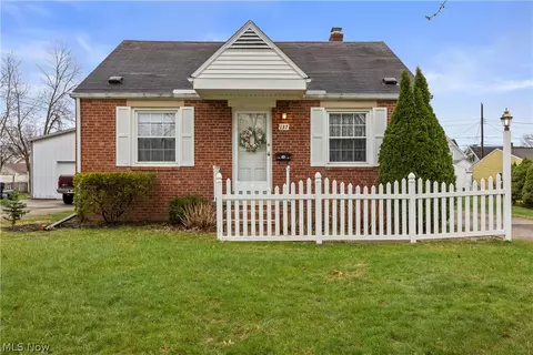 137 Lafayette St, Elyria, OH 44035