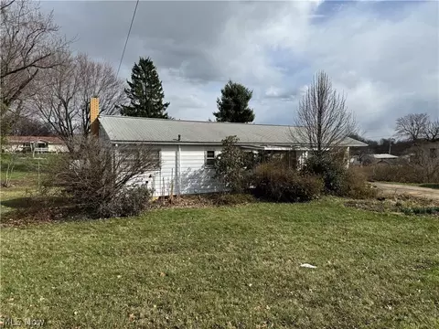 5488 S Market St, Millersburg, OH 44654