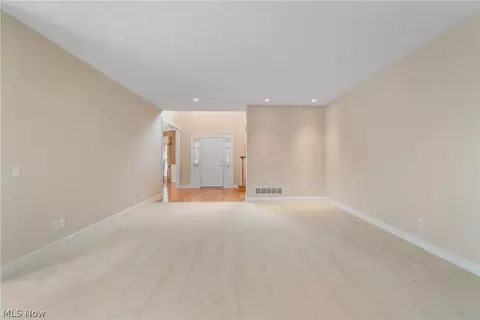 1205 Jonah Dr, Akron, OH 44321 photo 6