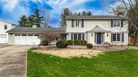 105 Country Club Dr, Marietta, OH 45750