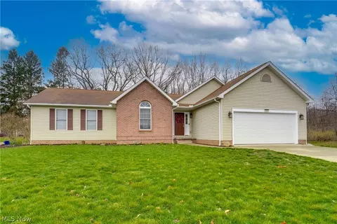 1481 Brookridge Ave, Louisville, OH 44641