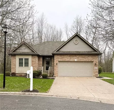 2971 Chaderton Cir NW, North Canton, OH 44720