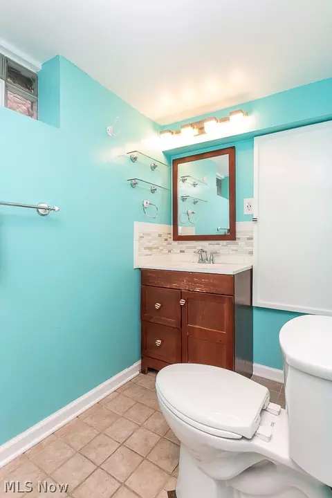 Bath - 28855 Hazel Ave, Wickliffe, OH 44092 photo 2 of 3
