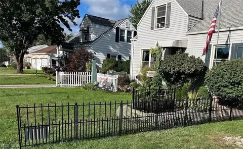 Exterior - 28855 Hazel Ave, Wickliffe, OH 44092 photo 2 of 8