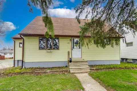 297 Paul St, Bedford, OH 44146