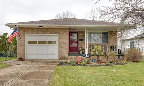 1842 Thornapple Ave, Akron, OH 44301