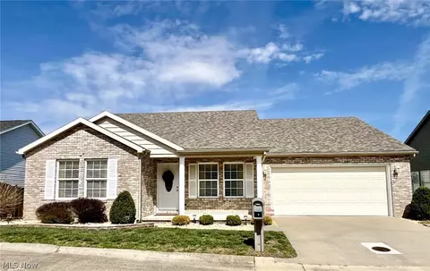 2213 Packard Ct, Parkersburg, WV 26104