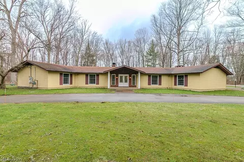 9251 Boyer Ln, Mentor, OH 44060