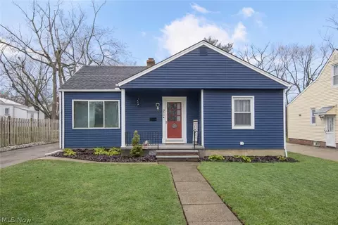 370 Taft Ave, Bedford, OH 44146