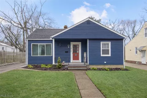 370 Taft Ave, Bedford, OH 44146
