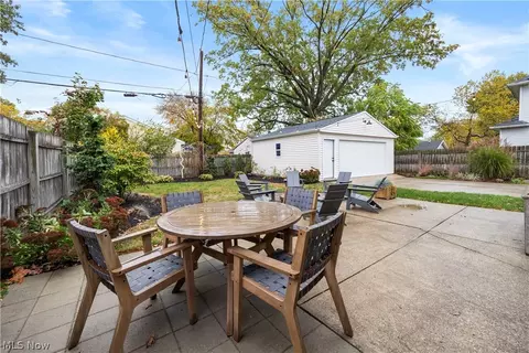 Exterior - 150 Denison Ave, Elyria, OH 44035 photo 10 of 11