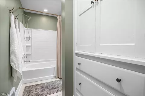Bath - 150 Denison Ave, Elyria, OH 44035 photo 2 of 4