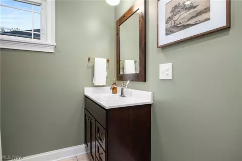 Bath - 150 Denison Ave, Elyria, OH 44035 photo 1 of 4