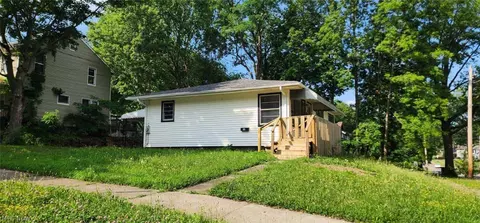 600 Eastland Ave, Akron, OH 44305