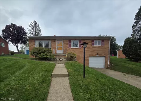 238 Meadowbrook Dr, Steubenville, OH 43953