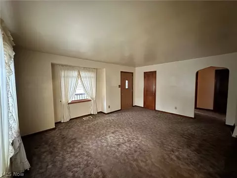102 Beech Rd, Weirton, WV 26062 photo 3