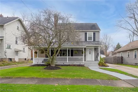 1524 Hollywood St NE, Warren, OH 44483
