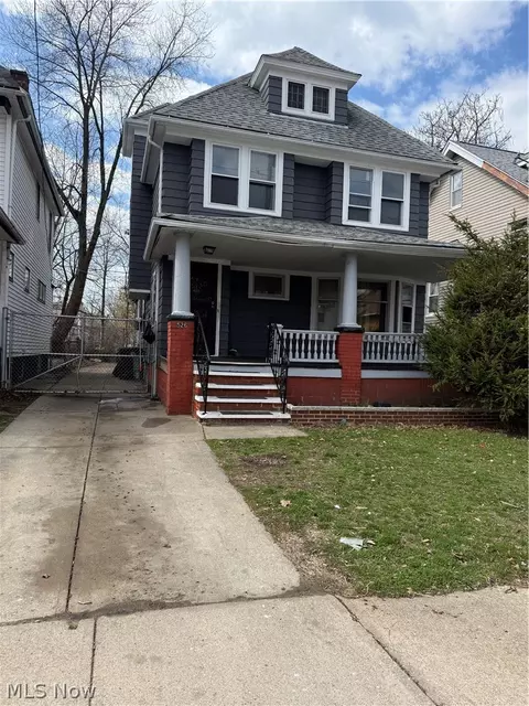 526 E 118th St, Cleveland, OH 44108