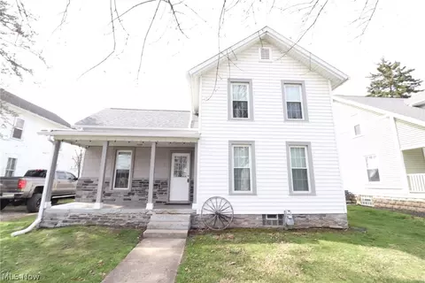 172 N Main St, Creston, OH 44217