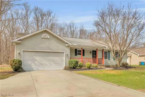 586 Abbe Rd, Sheffield Lake, OH 44054