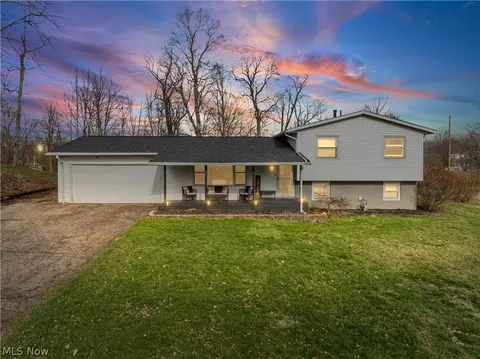 7010 Stonecreek Ave NE, Canton, OH 44721