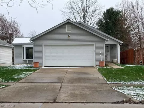 1044 Brimfield Dr, Medina, OH 44256