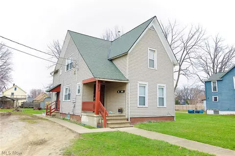 508 W 23rd St, Lorain, OH 44052