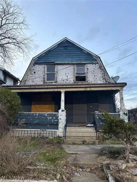 5611 Grand Ave, Cleveland, OH 44104