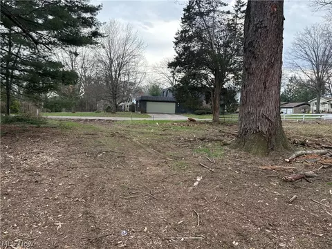 Winkler Drive, Dover, OH 44622