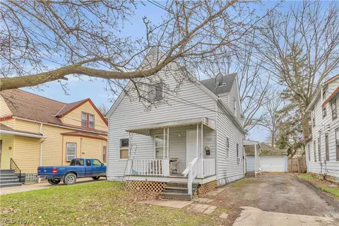 3305 Roanoke Ave, Cleveland, OH 44109