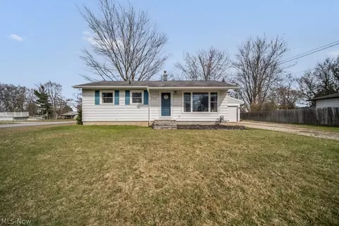 1555 Diana Dr, Brunswick, OH 44212