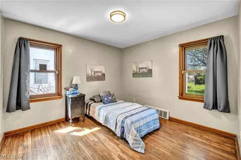 934 E 220th St, Euclid, OH 44119 photo 18