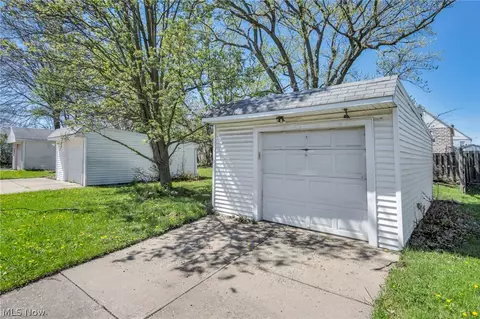 934 E 220th St, Euclid, OH 44119 photo 41