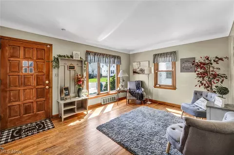 934 E 220th St, Euclid, OH 44119 photo 9