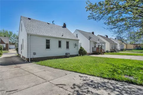 934 E 220th St, Euclid, OH 44119 photo 40