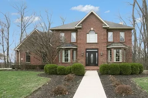 1917 Nichole Cir, Lancaster, OH 43130