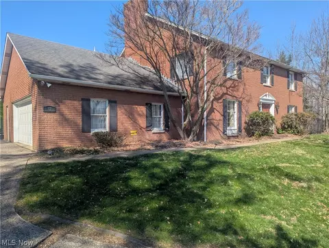 12 Wildwood Rd, Saint Clairsville, OH 43950