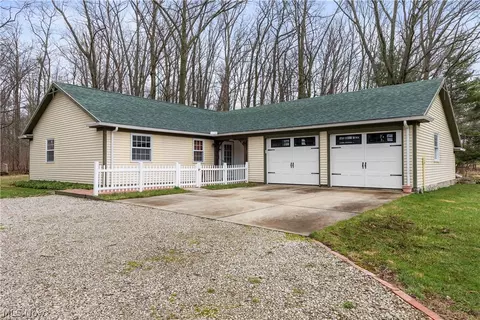 11923 Green Rd, Wakeman, OH 44889