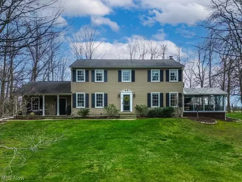 4702 Paradise Rd, Seville, OH 44273