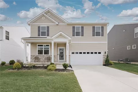23665 Rebecca Ln, Columbia Station, OH 44028