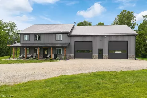 85444 Sproull Rd, Uhrichsville, OH 44683