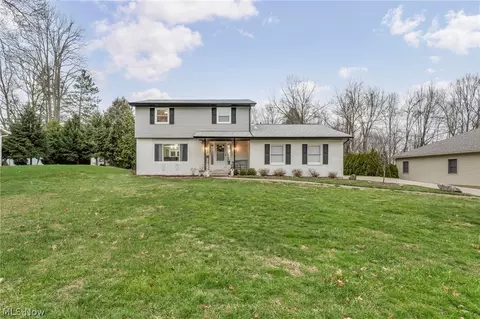 204 Circle Dr, Doylestown, OH 44230