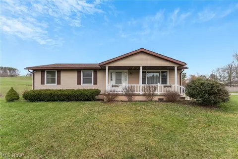 1090 Fort Rd SW, Dellroy, OH 44620